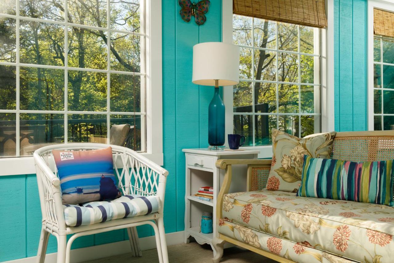 Looking Glass Beachfront Inn Grand Haven Esterno foto